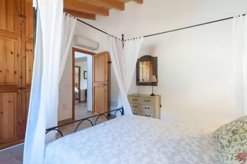 Holiday rentals in Cal tio, Caimari