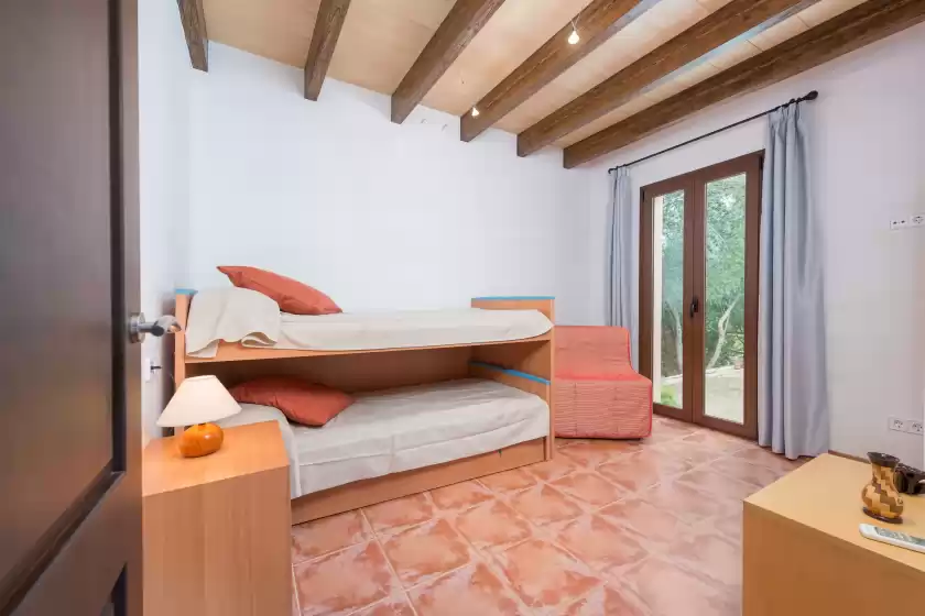 Holiday rentals in S'erissal, Costitx