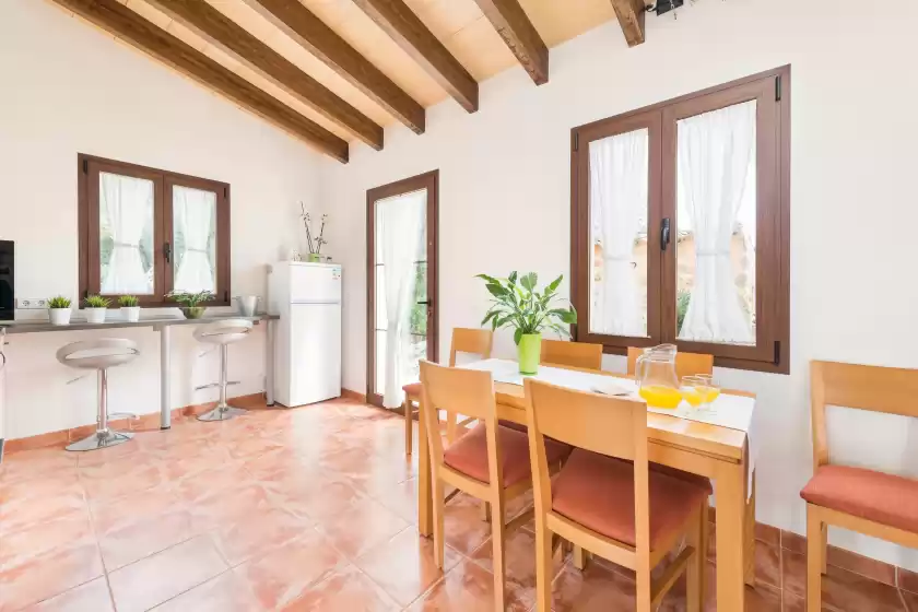 Holiday rentals in S'erissal, Costitx