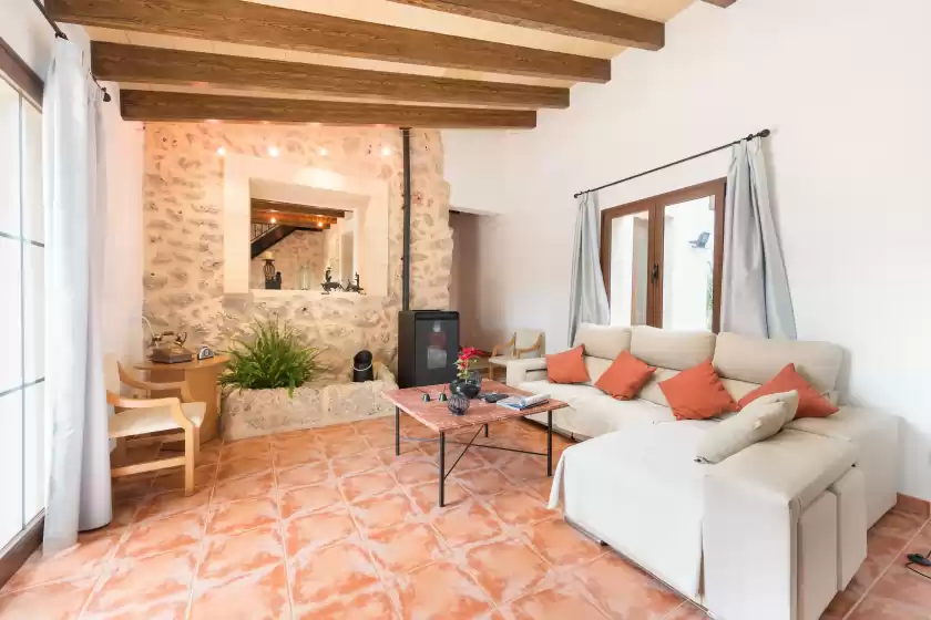 Holiday rentals in S'erissal, Costitx