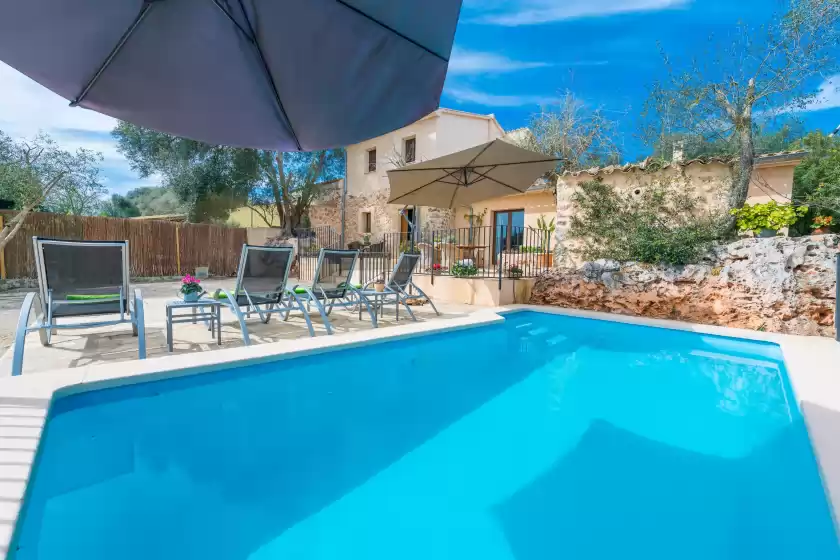 Holiday rentals in S'erissal