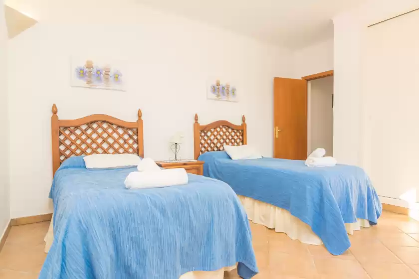 Holiday rentals in Sol i lluna, s'Horta