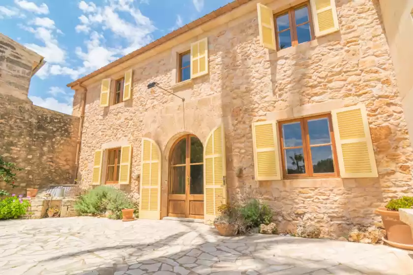 Holiday rentals in Finca palmera, ses Salines