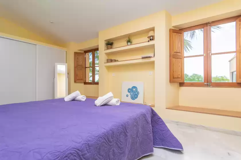 Holiday rentals in Finca palmera, ses Salines