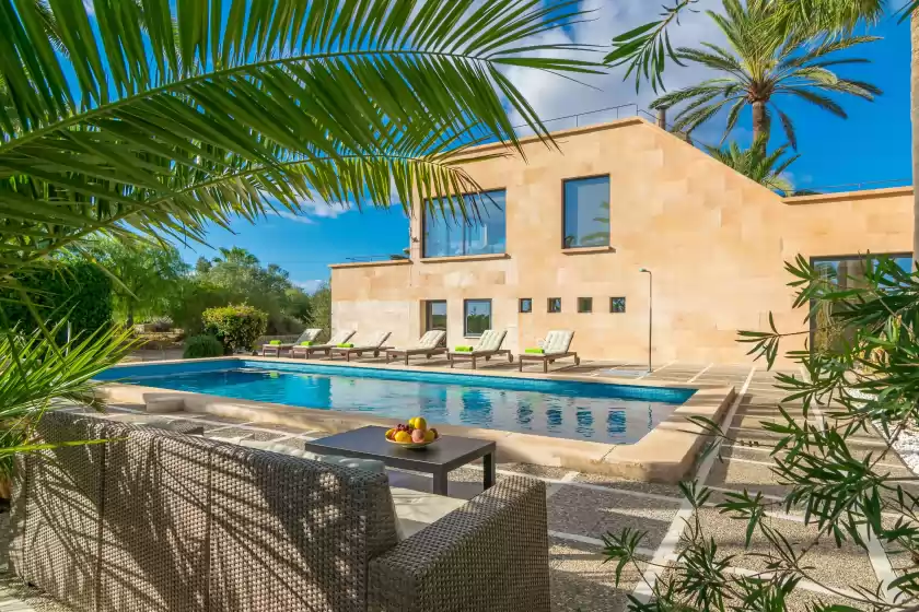 Holiday rentals in Finca palmera, ses Salines