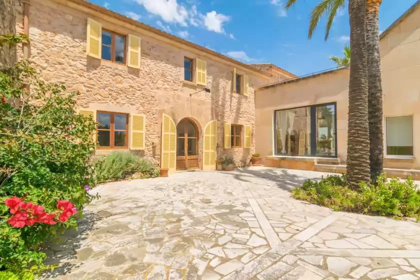 Holiday rentals in Finca palmera, ses Salines