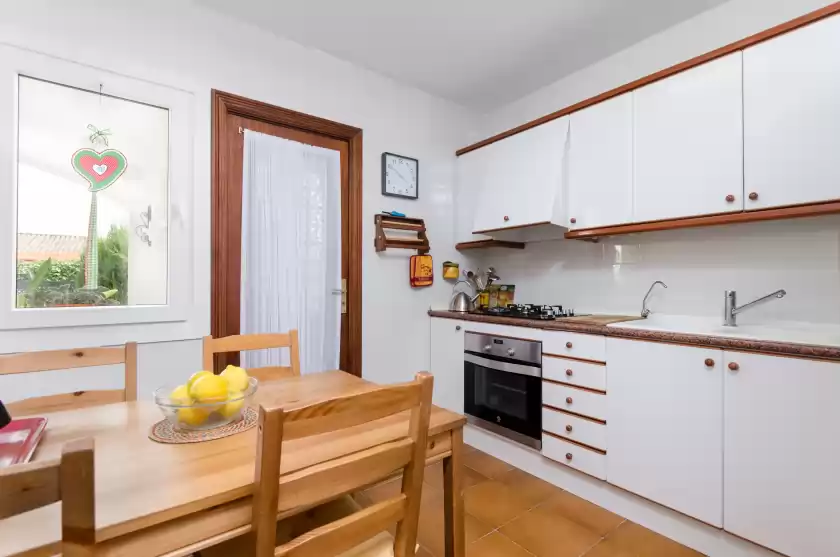 Holiday rentals in Can mestral, Badia Blava