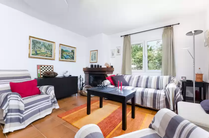 Holiday rentals in Can mestral, Badia Blava