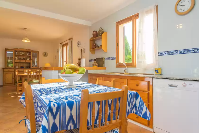 Holiday rentals in Can tut, Campanet