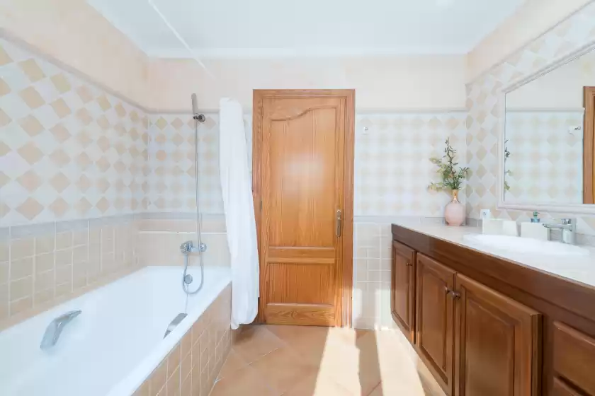 Holiday rentals in Ca'n carabassot, Pollença
