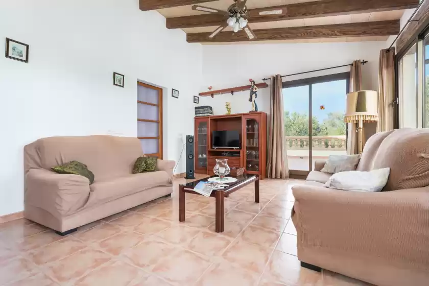 Holiday rentals in Finca calderitx, Ariany