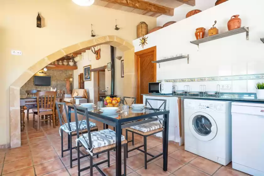 Holiday rentals in El reboster (carboneras), Maria de la Salut