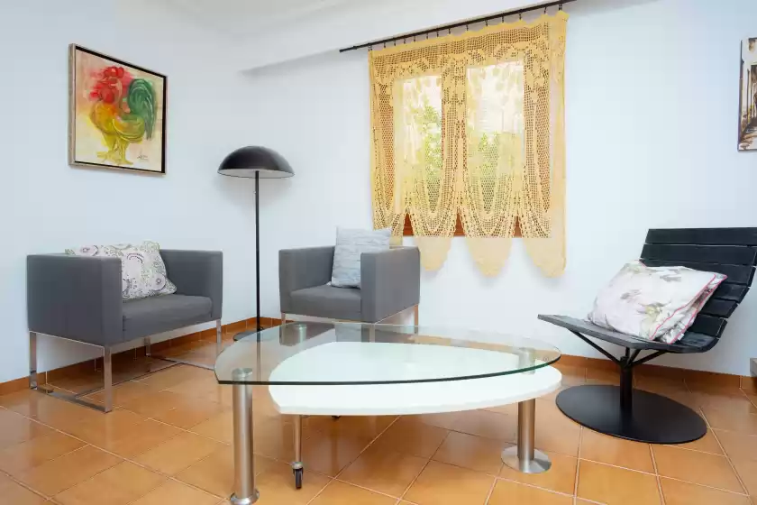 Holiday rentals in Estrel, Can Picafort
