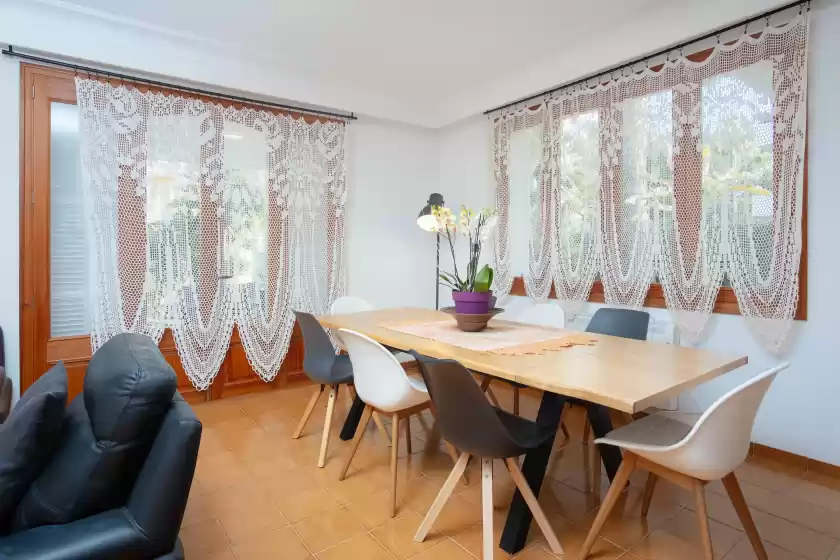 Holiday rentals in Estrel, Can Picafort