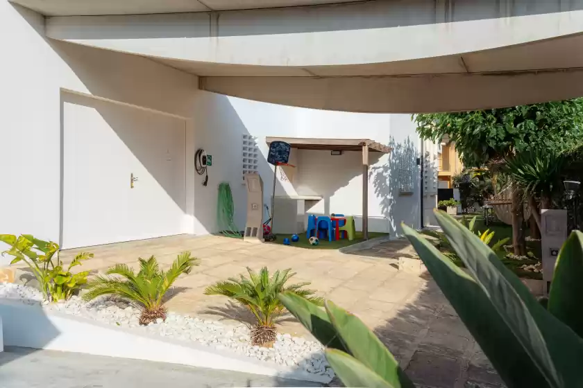 Holiday rentals in Estrel, Can Picafort