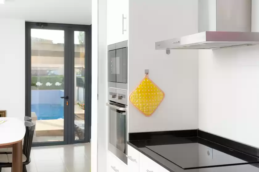 Holiday rentals in Estrel, Can Picafort
