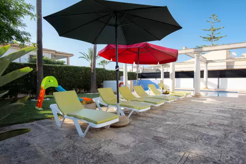 Holiday rentals in Estrel, Can Picafort