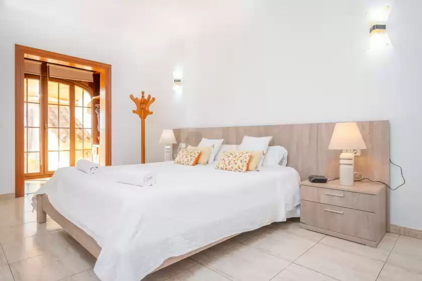 Holiday rentals in Villalonga, Maria de la Salut