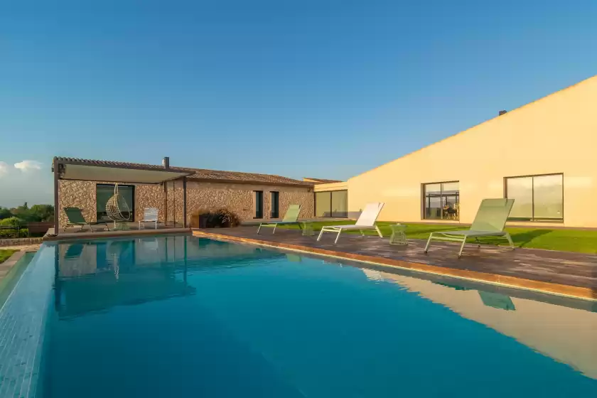 Holiday rentals in Sa garriga den garau, Ariany