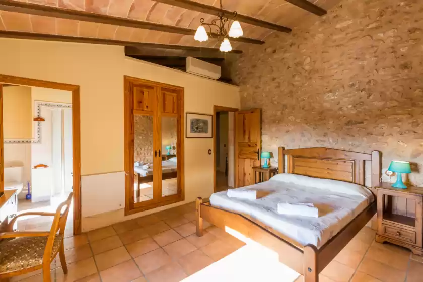 Holiday rentals in Casa rural sa sorda, Campos