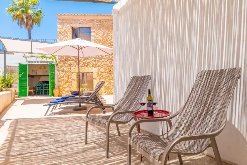 Holiday rentals in Sa teulera de pina, Pina