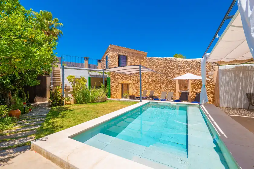 Holiday rentals in Sa teulera de pina