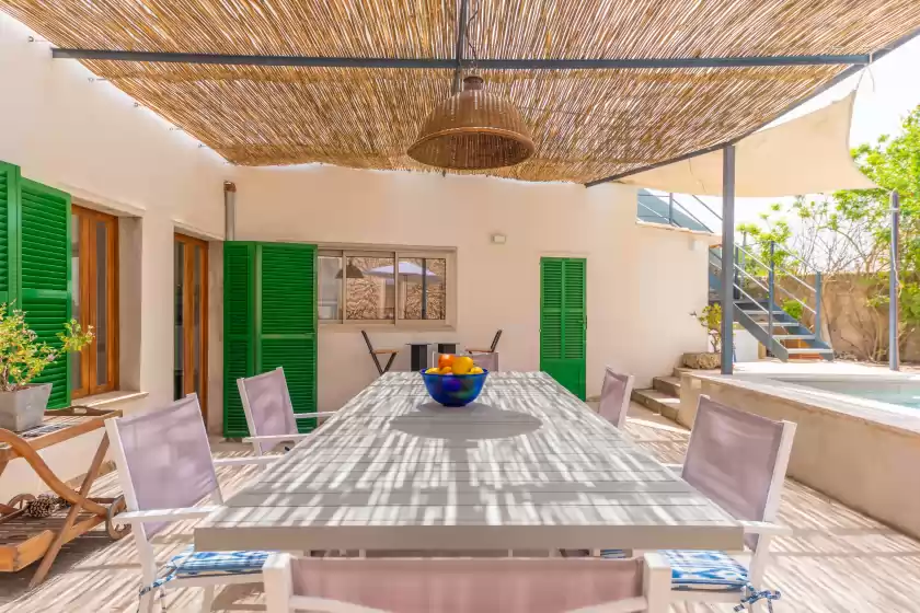 Holiday rentals in Sa teulera de pina, Pina