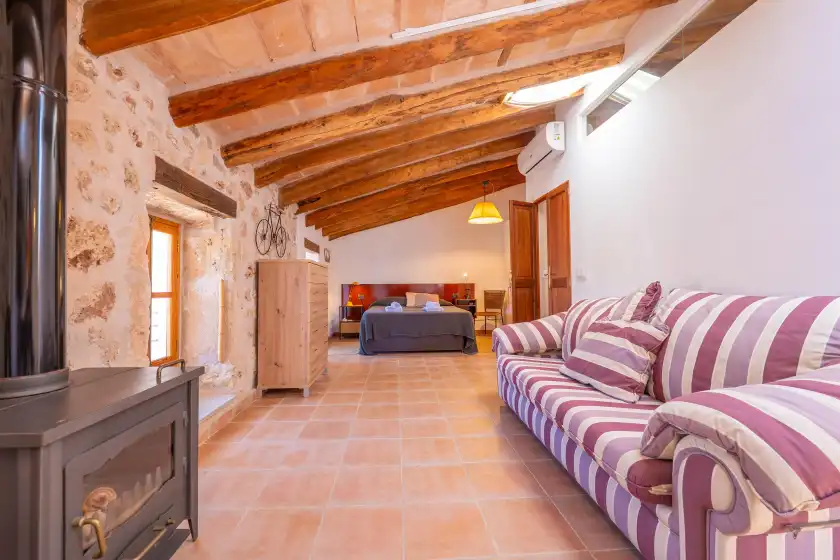 Holiday rentals in Sa teulera de pina, Pina