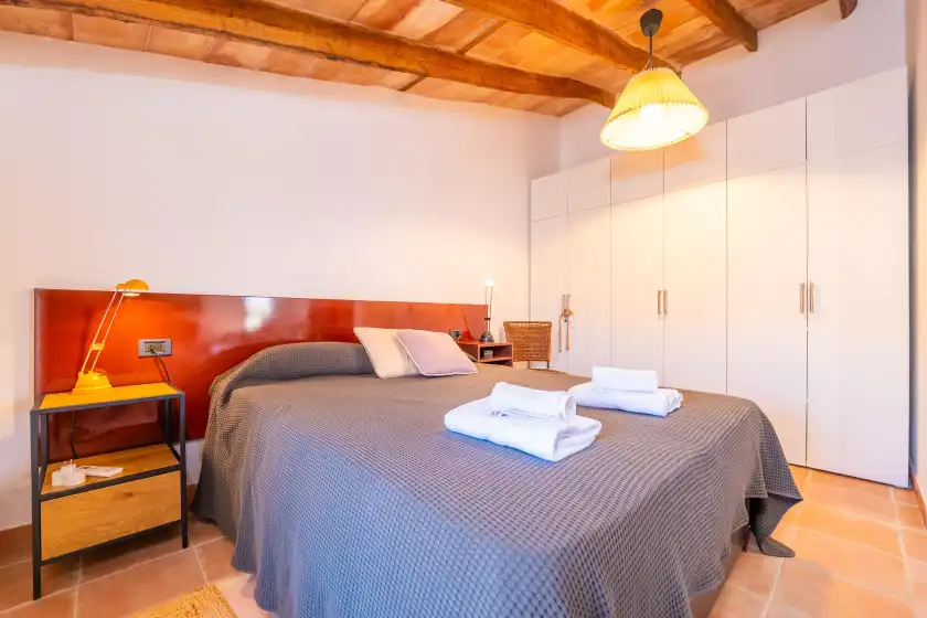 Holiday rentals in Sa teulera de pina, Pina