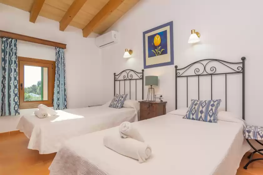 Holiday rentals in N'amera, Campos