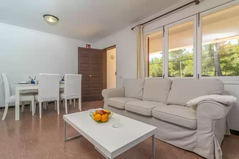 Holiday rentals in Es pins, es Carregador