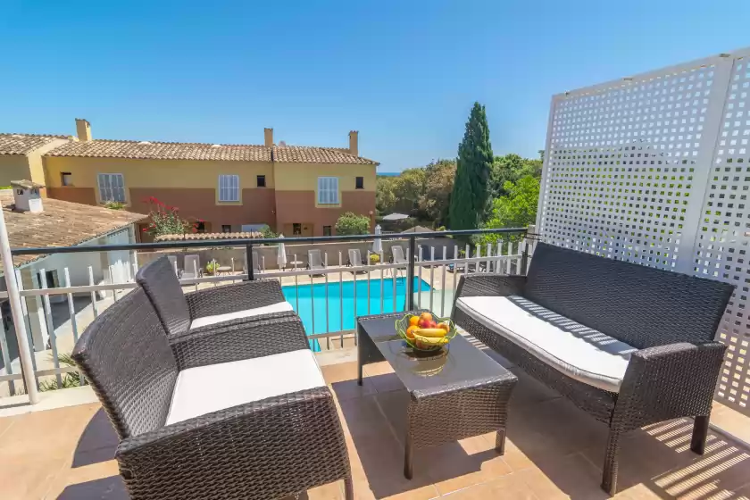 Holiday rentals in Es pins, es Carregador