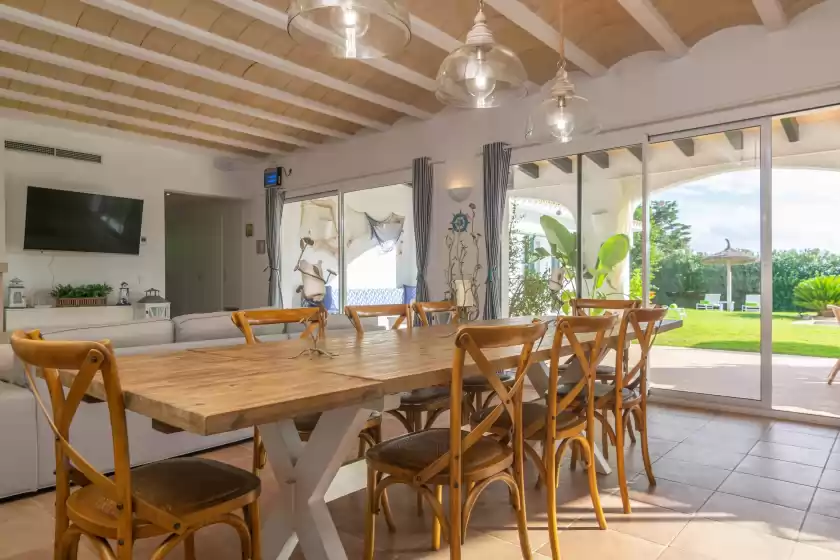 Holiday rentals in Villa binimigi, Platja de Binisafúller