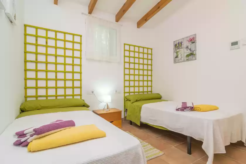 Holiday rentals in Villa binimigi, Platja de Binisafúller