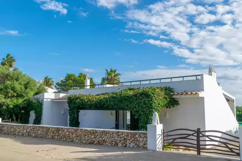 Holiday rentals in Villa binimigi, Platja de Binisafúller