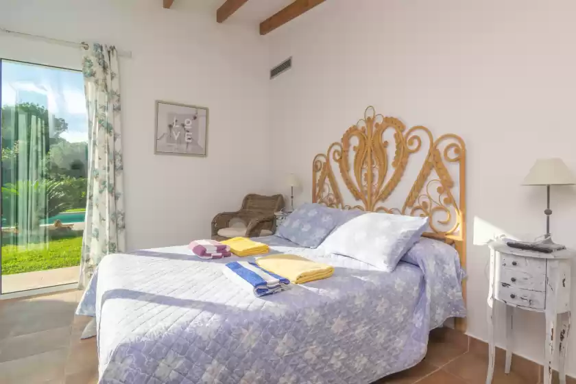 Holiday rentals in Villa binimigi, Platja de Binisafúller