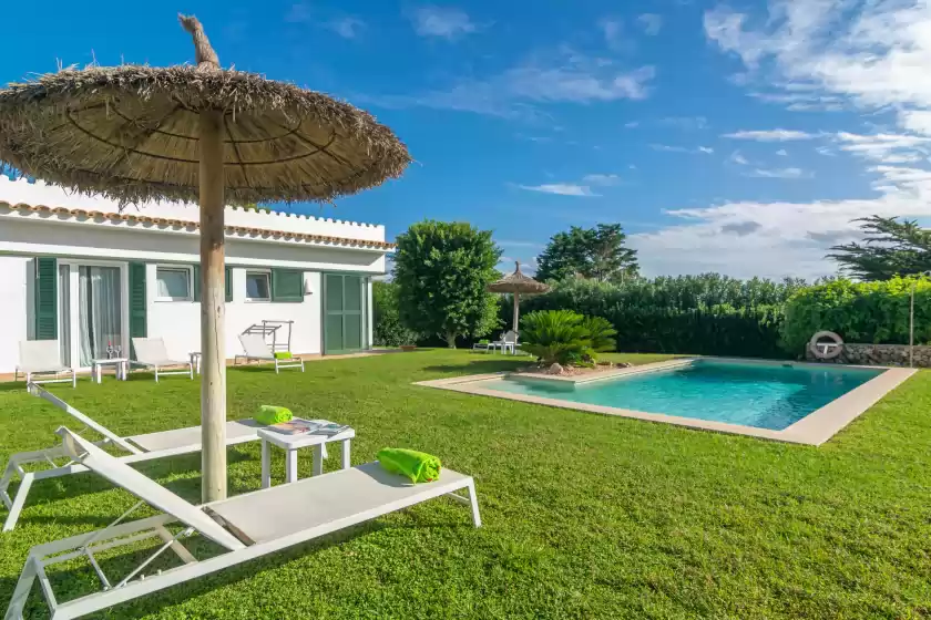 Holiday rentals in Villa binimigi, Platja de Binisafúller