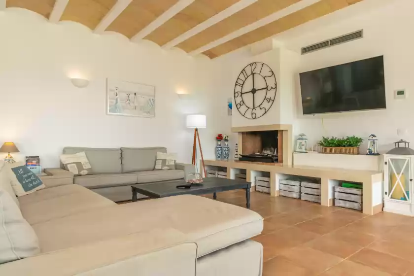 Holiday rentals in Villa binimigi, Platja de Binisafúller