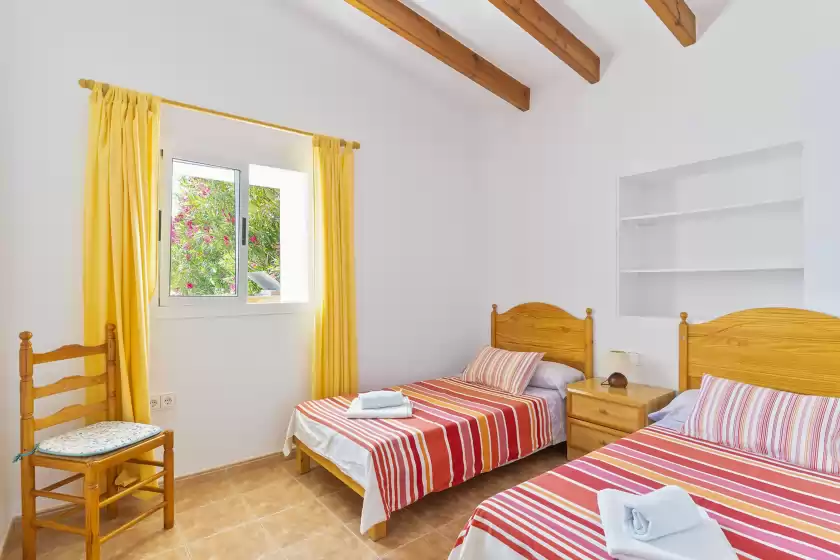 Holiday rentals in Can juan de s'hereu, Venda des Cap de Barbaria