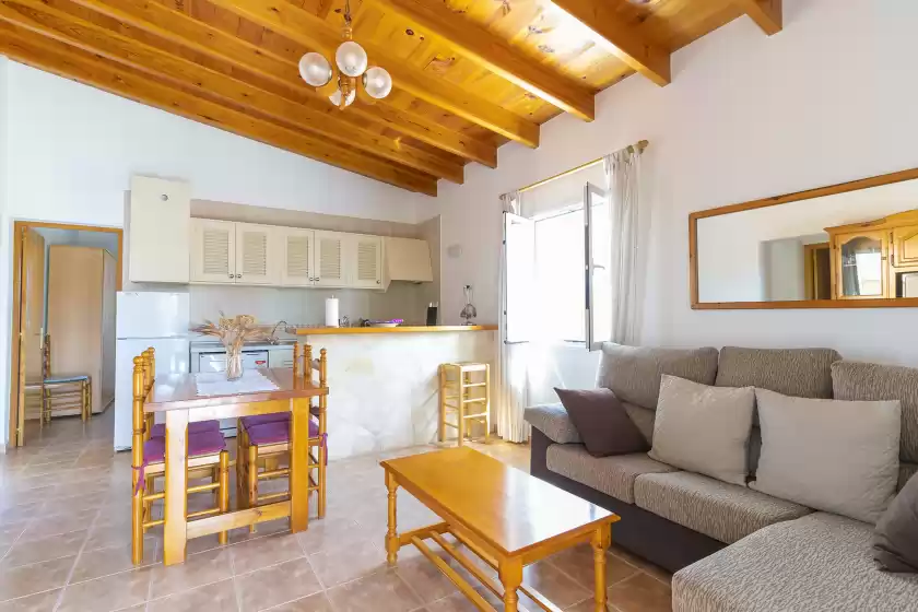 Holiday rentals in Can juan de s'hereu, Venda des Cap de Barbaria