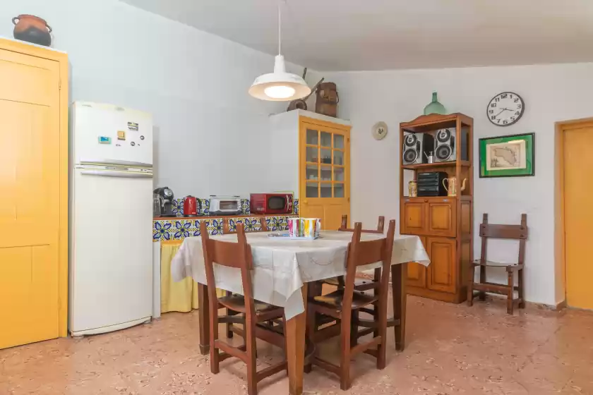 Holiday rentals in Malbuger vell 4, Llucmaçanes