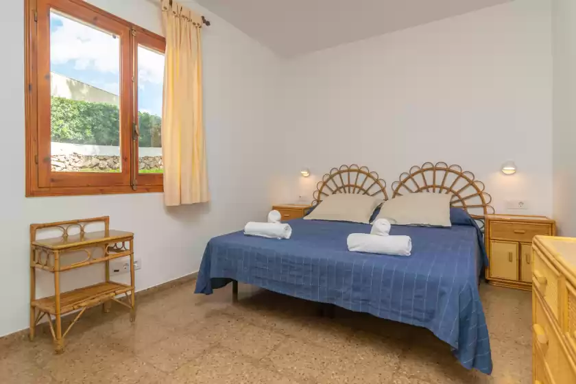 Holiday rentals in Can jaume 10, es Canutells