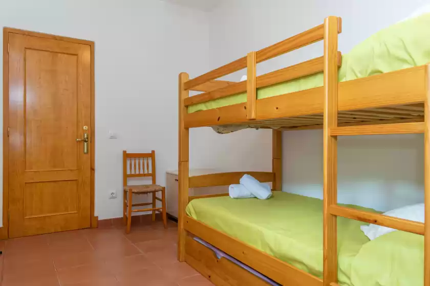 Holiday rentals in Can jaume 10, es Canutells