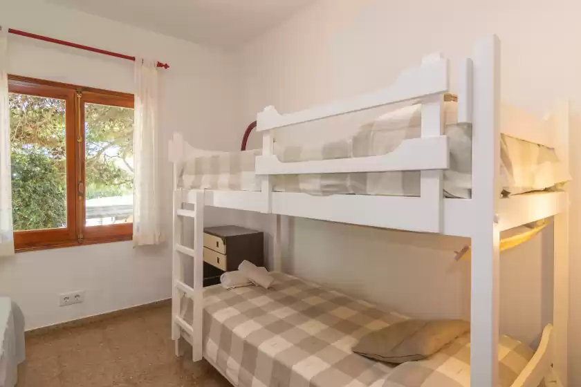 Holiday rentals in Can jaume 10, es Canutells