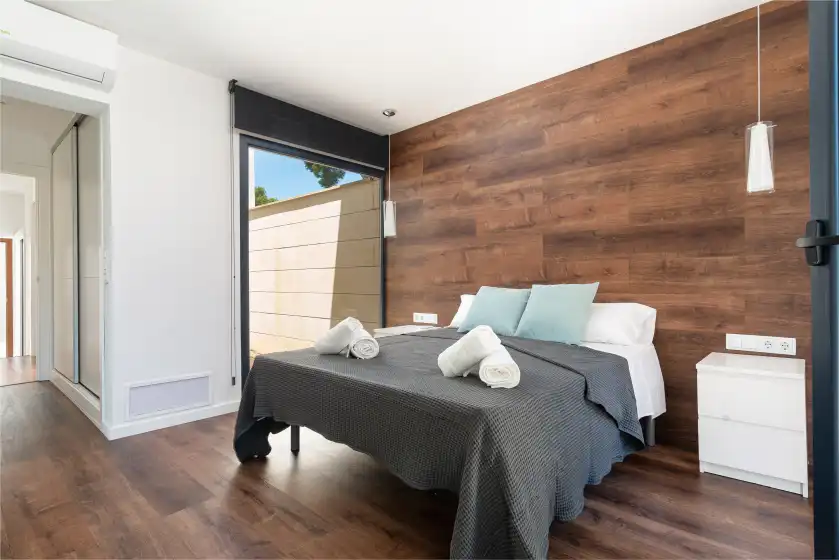 Holiday rentals in Casa blanca nº 1, Costa des Pins