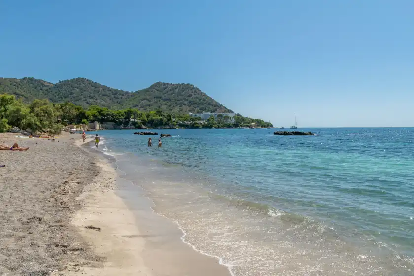 Holiday rentals in Casa blanca nº 1, Costa des Pins