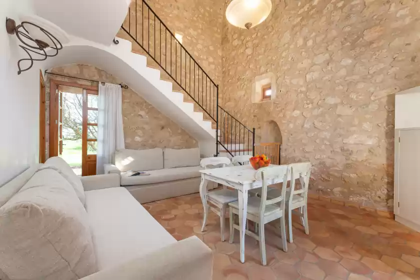 Holiday rentals in Sa franquesa vella - comte de montenegro