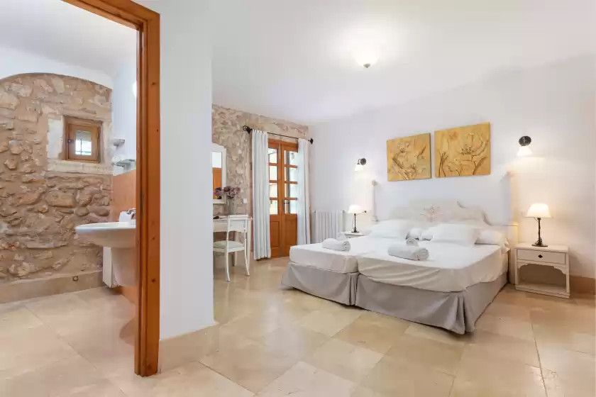 Holiday rentals in Sa franquesa vella - ferran malferit, Vilafranca de Bonany