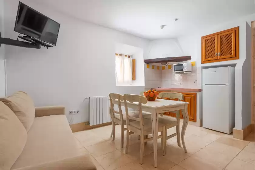 Holiday rentals in Sa franquesa vella - ferran malferit, Vilafranca de Bonany