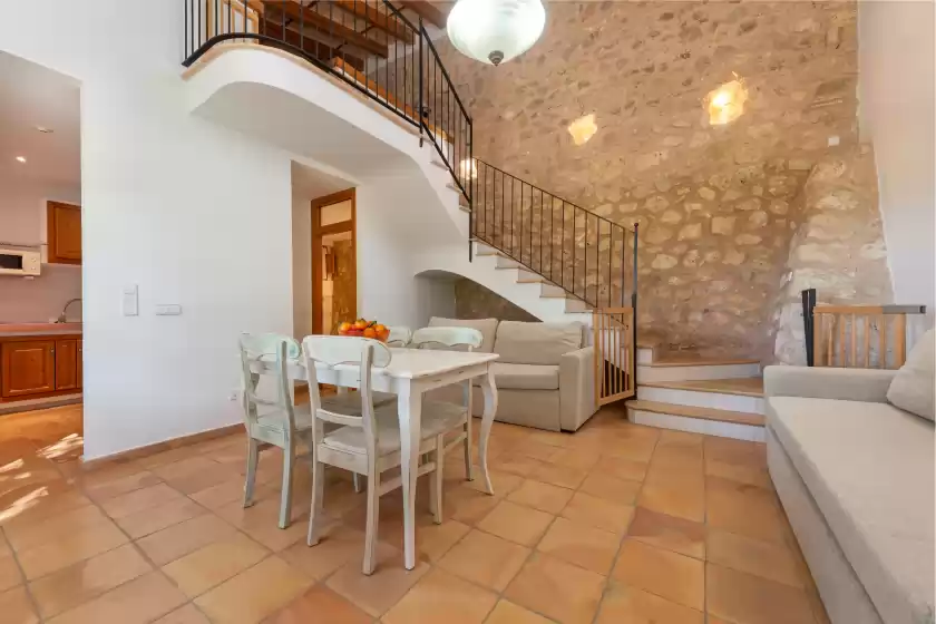 Holiday rentals in Sa franquesa vella - ferran moix, Vilafranca de Bonany